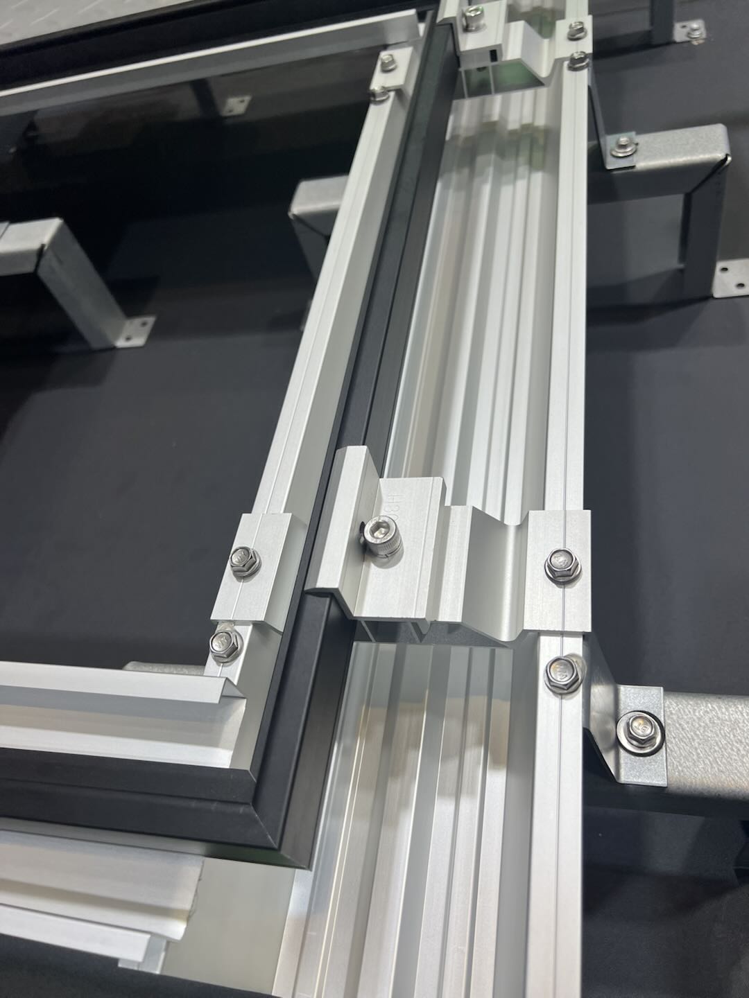 NovaClamp End Clamp frame assembly